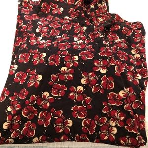 Lula Roe Carly and legging